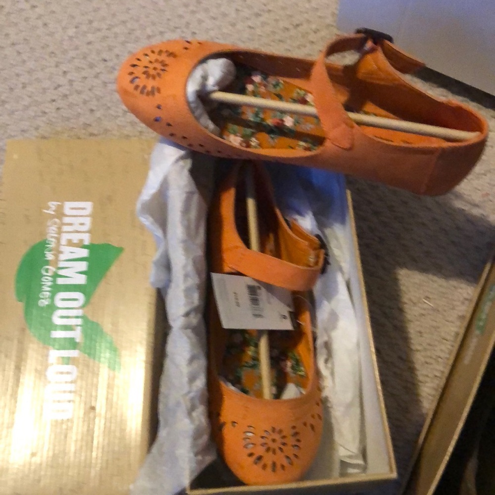 Cute, Comfortable Mary Janes, Size 8, NIB